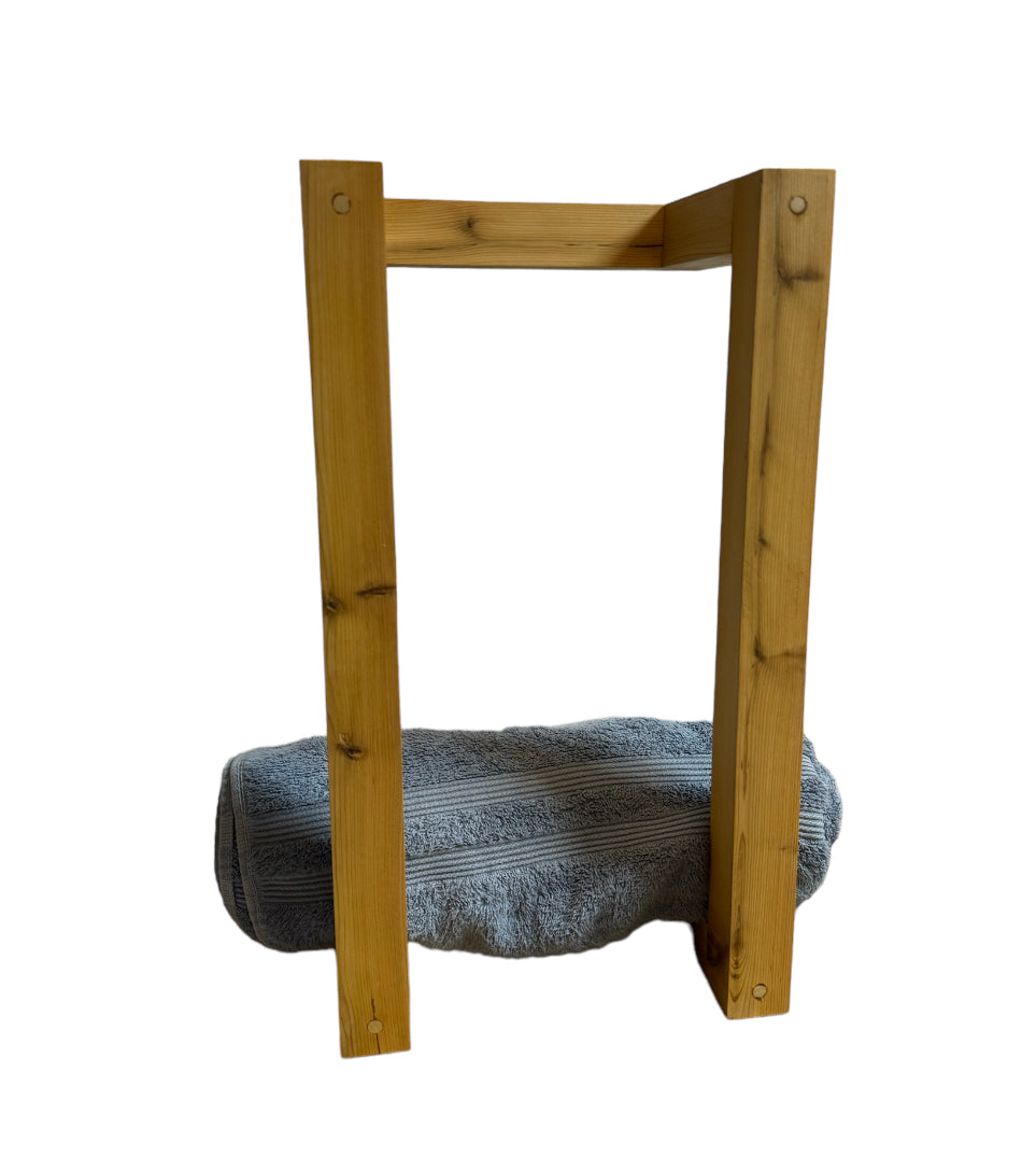 Cedar Towel Rack